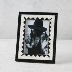 Nikki Chu - Zeek Frame