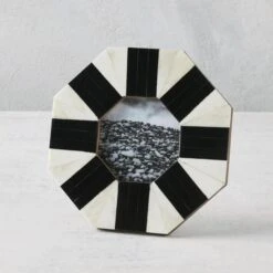 Nikki Chu - Ollie Frame